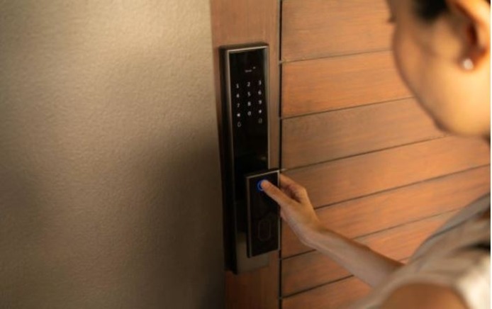 Smart Door Lock Installation in Dubai